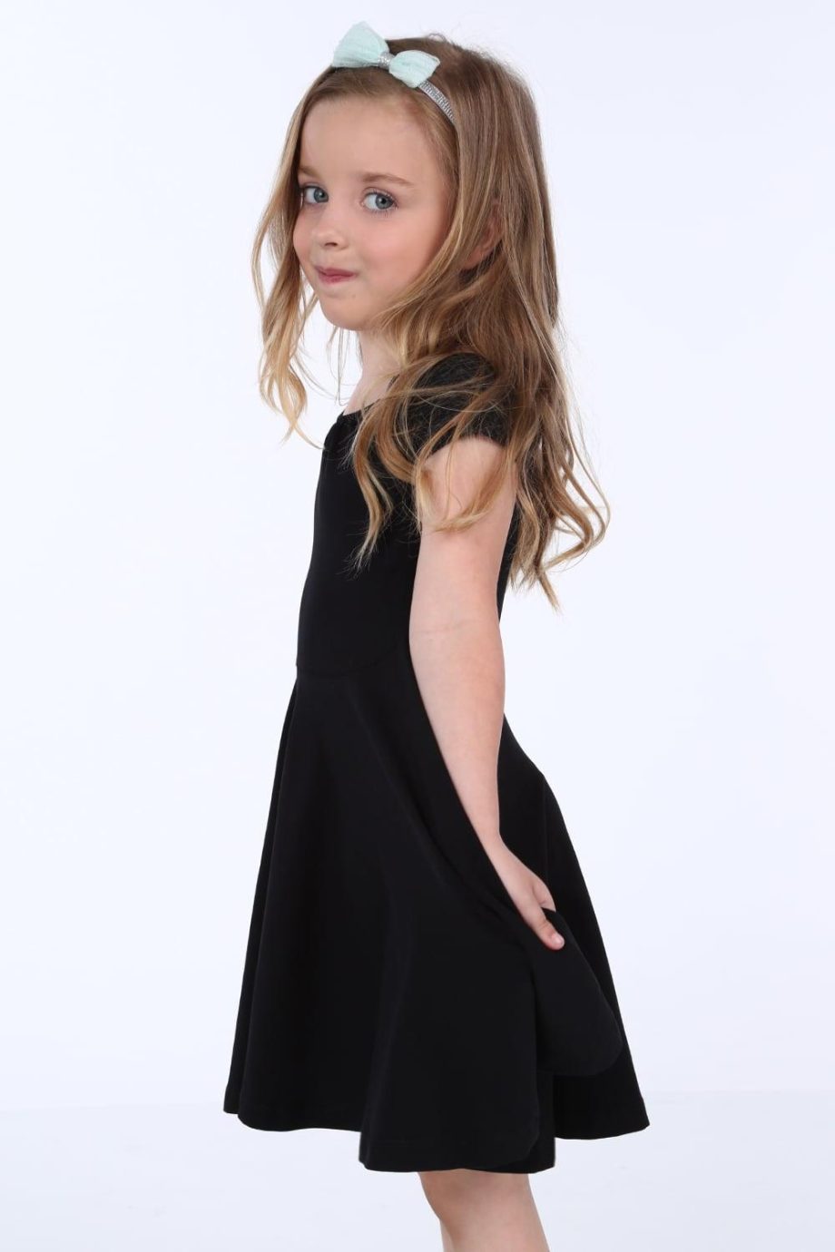 Girls' dress with thin straps, black NDZ8494